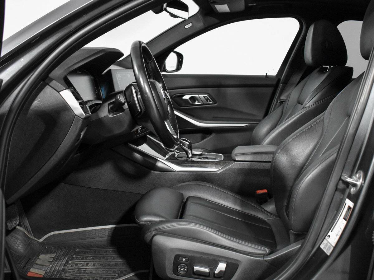 BMW 3 серии с пробегом — 2019 год. Фото: #8
