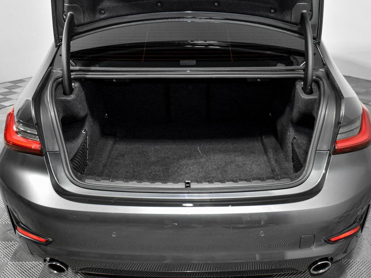 BMW 3 серии с пробегом — 2019 год. Фото: #18