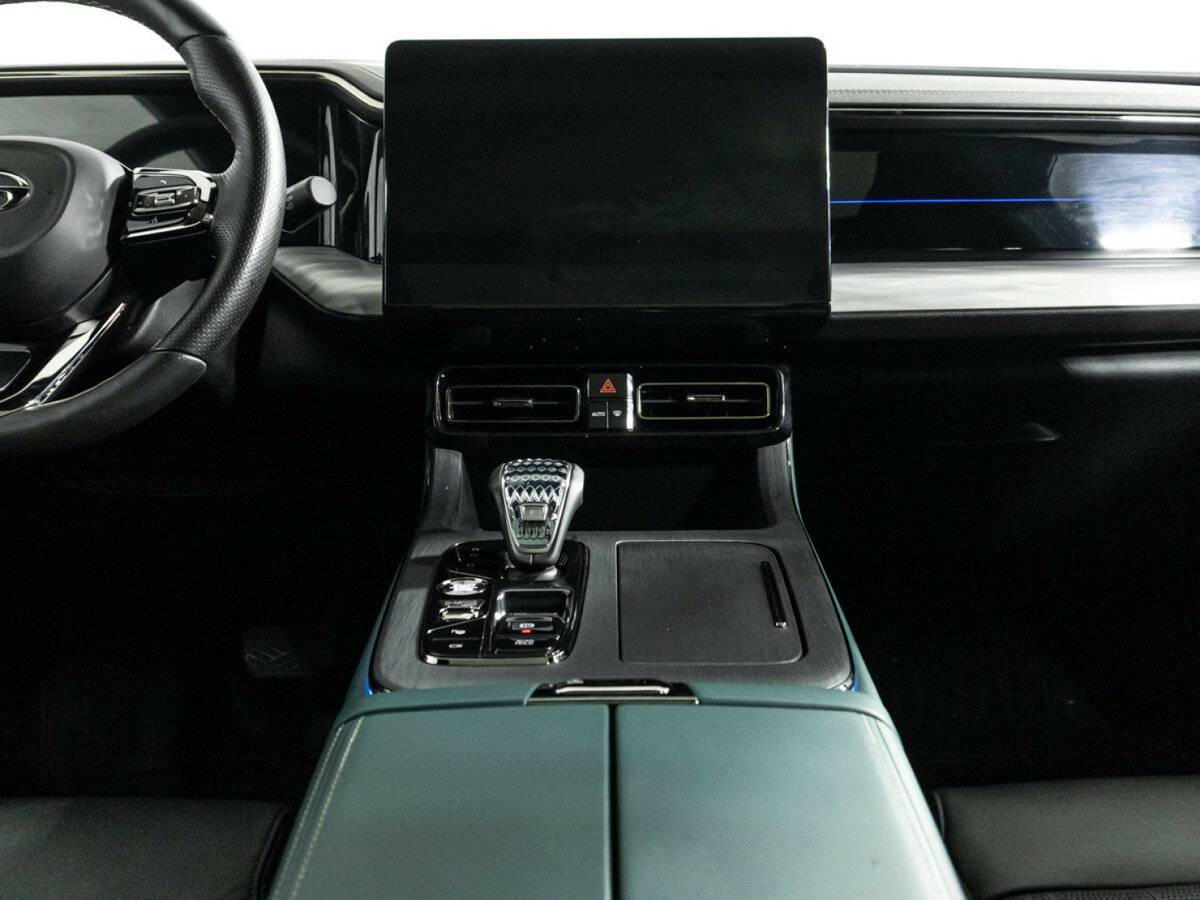 GAC GS8 с пробегом — 2023 год. Фото: #13