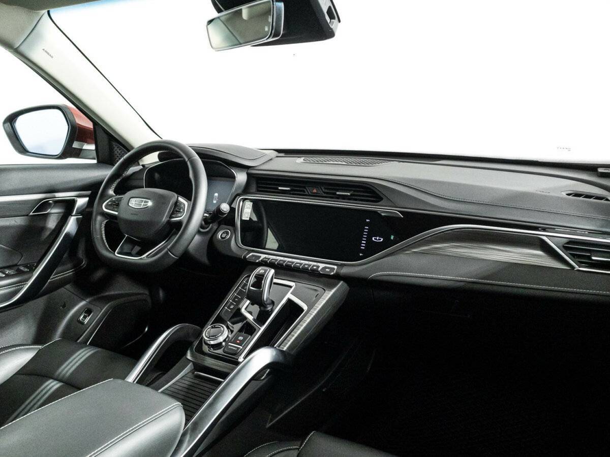 Geely Atlas Pro с пробегом — 2024 год. Фото: #8