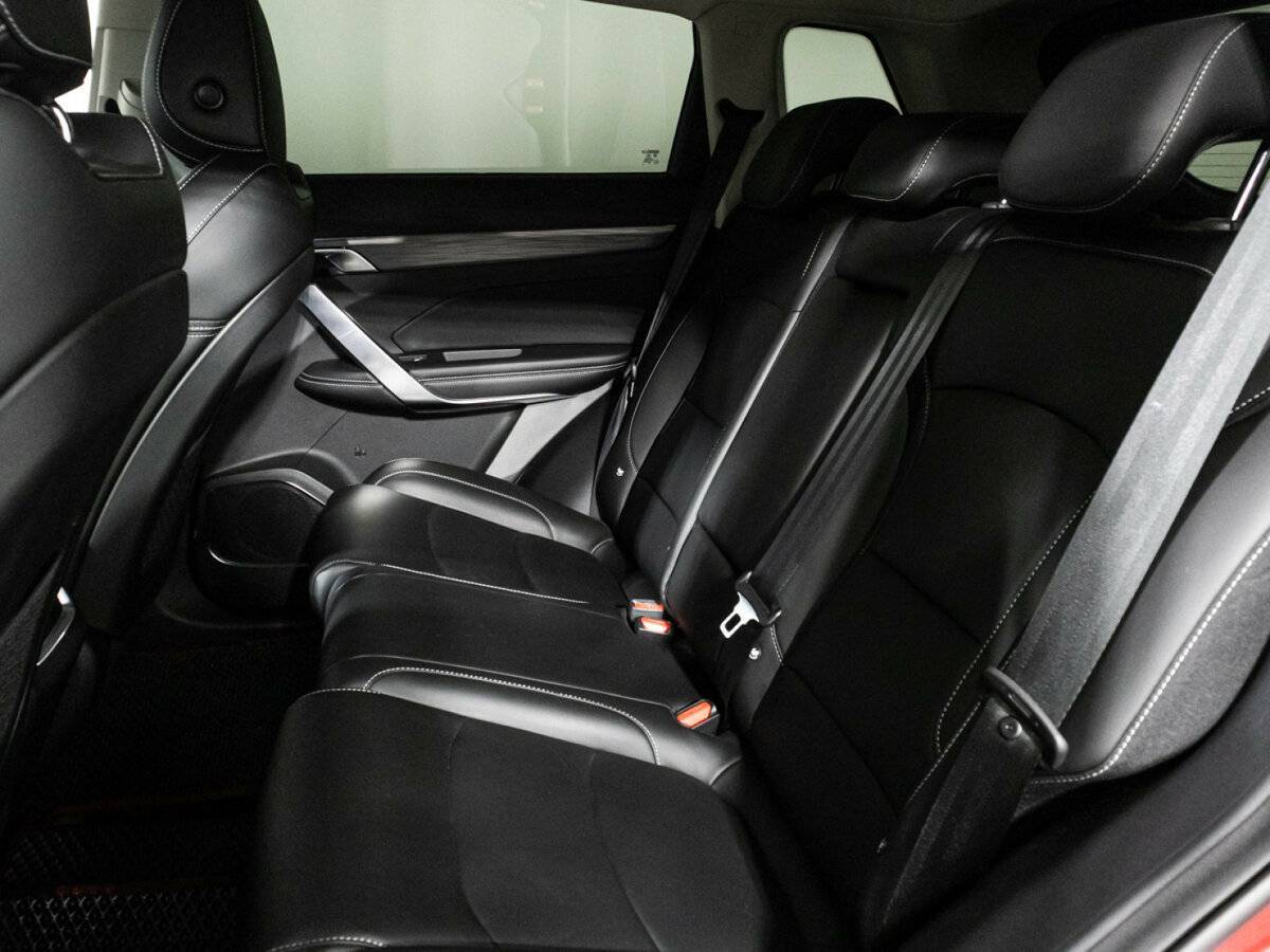 Geely Atlas Pro с пробегом — 2024 год. Фото: #9