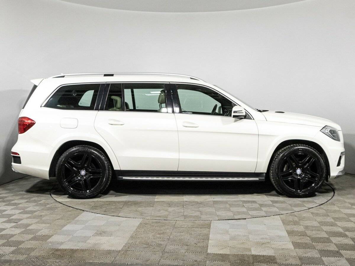 Mercedes-Benz GL-Класс с пробегом — 2014 год. Фото: #3