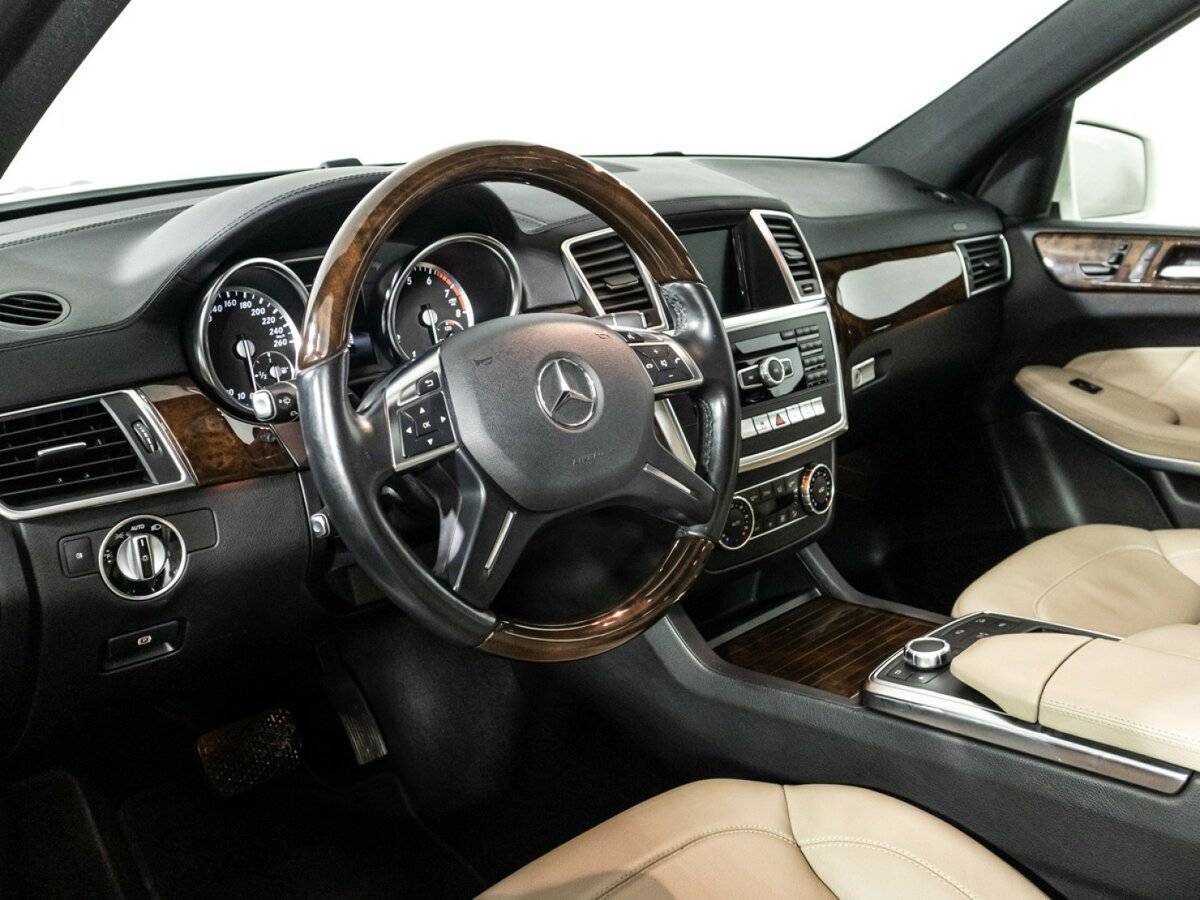 Mercedes-Benz GL-Класс с пробегом — 2014 год. Фото: #10