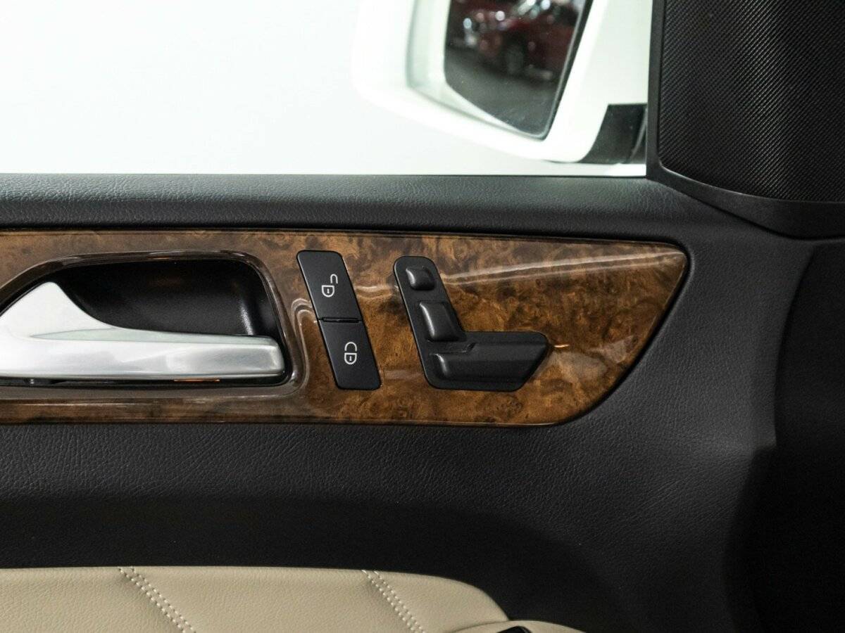 Mercedes-Benz GL-Класс с пробегом — 2014 год. Фото: #17