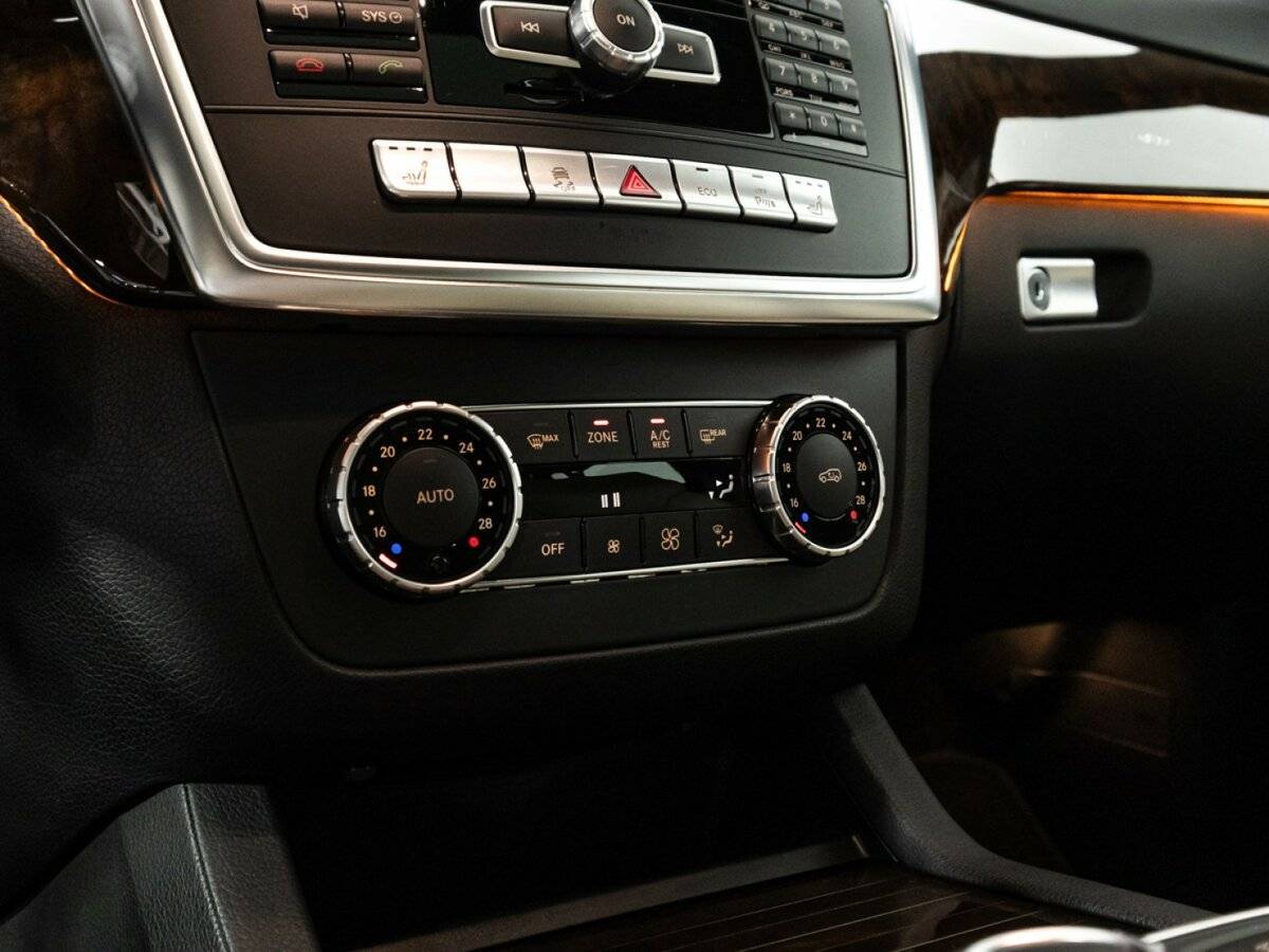 Mercedes-Benz GL-Класс с пробегом — 2014 год. Фото: #24