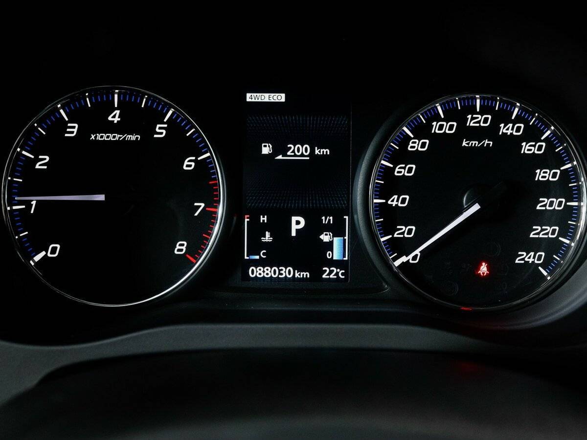 Mitsubishi Outlander с пробегом — 2012 год. Фото: #10