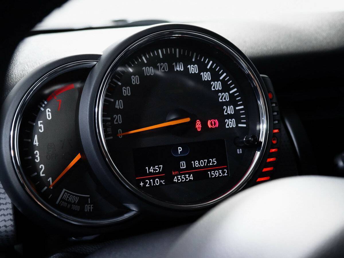 Mini Hatch с пробегом — 2016 год. Фото: #8