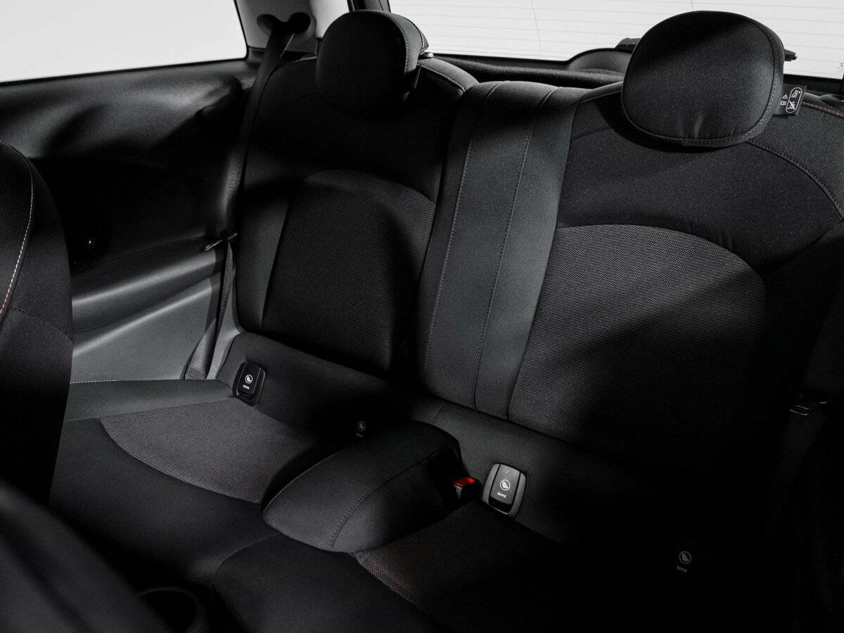 Mini Hatch с пробегом — 2016 год. Фото: #9