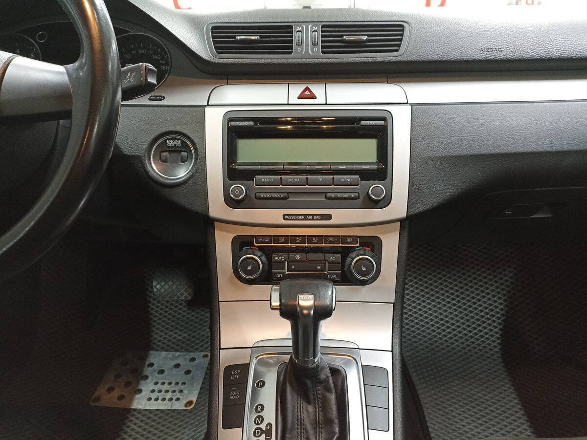 Volkswagen Passat с пробегом — 2010 год. Фото: #14