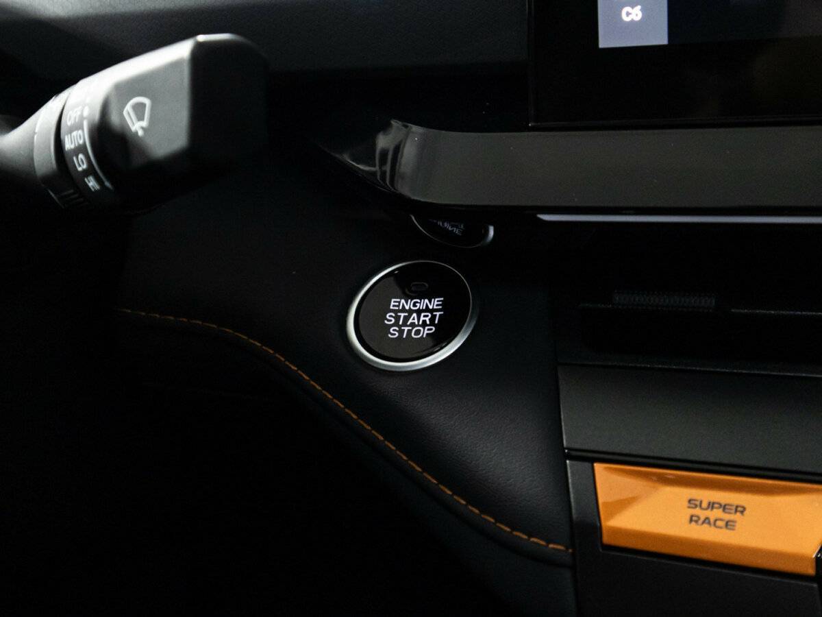 Changan UNI-V с пробегом — 2023 год. Фото: #18