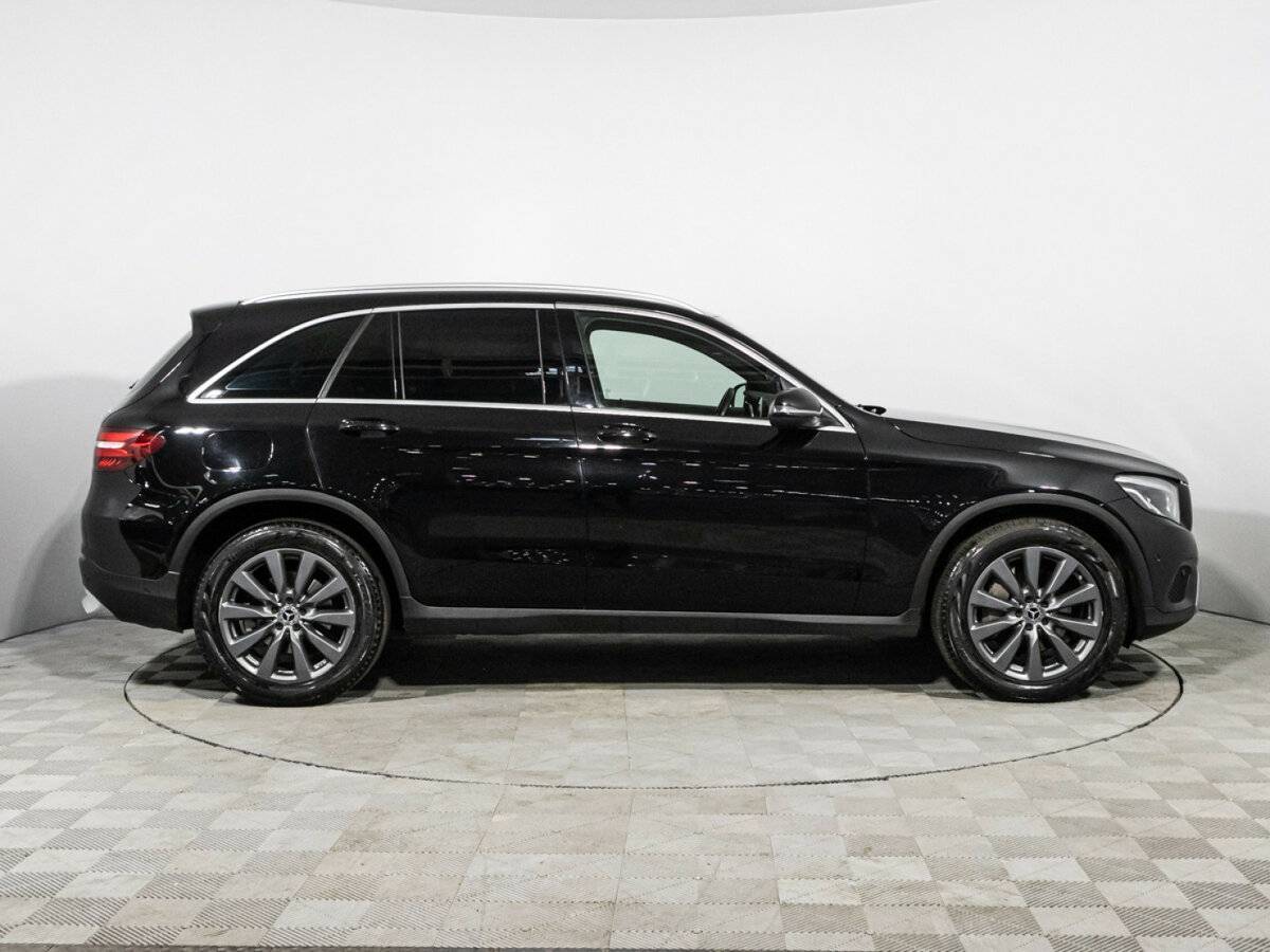 Mercedes-Benz GLC с пробегом — 2017 год. Фото: #3