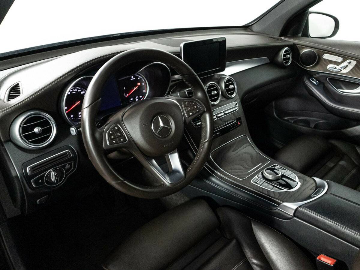 Mercedes-Benz GLC с пробегом — 2017 год. Фото: #10