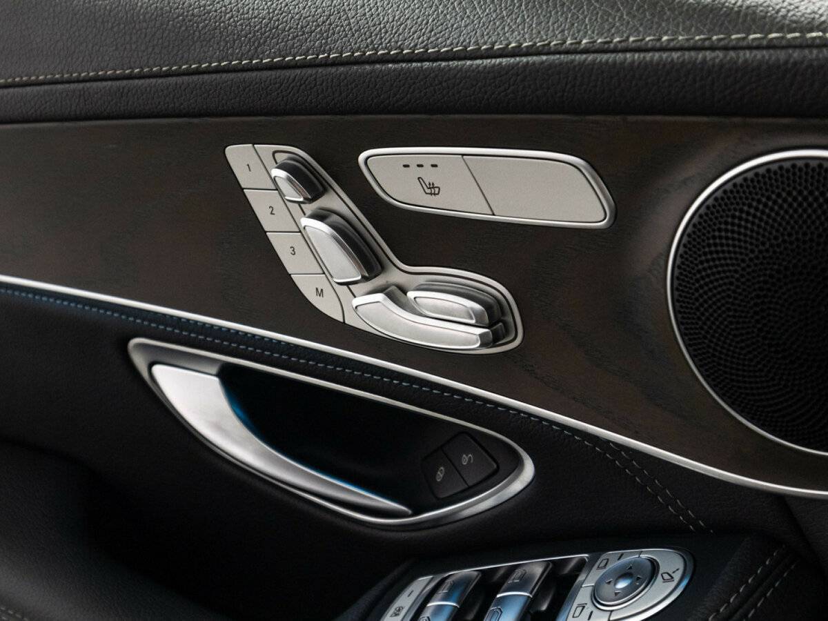 Mercedes-Benz GLC с пробегом — 2017 год. Фото: #14