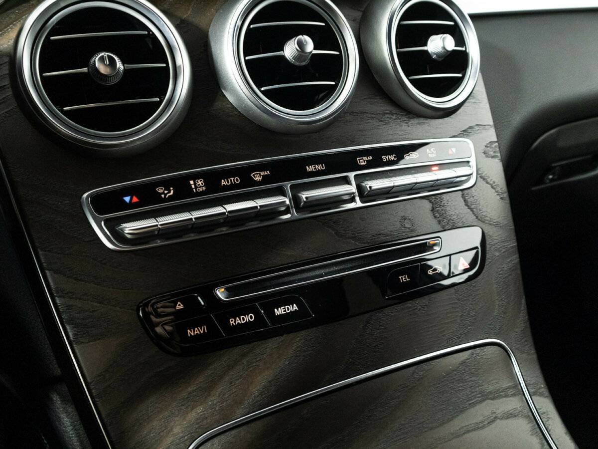 Mercedes-Benz GLC с пробегом — 2017 год. Фото: #17
