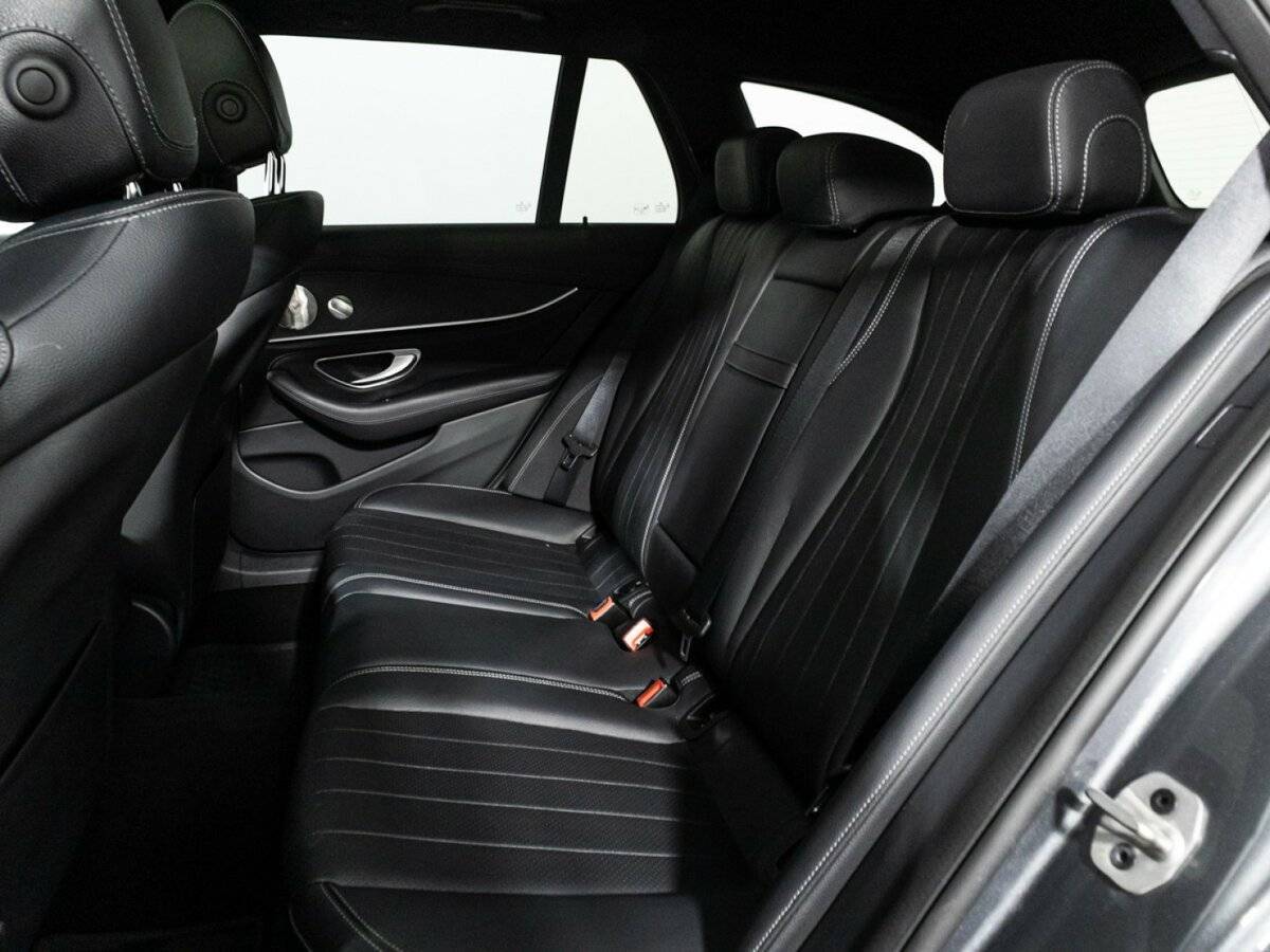 Mercedes-Benz E-Класс с пробегом — 2021 год. Фото: #9