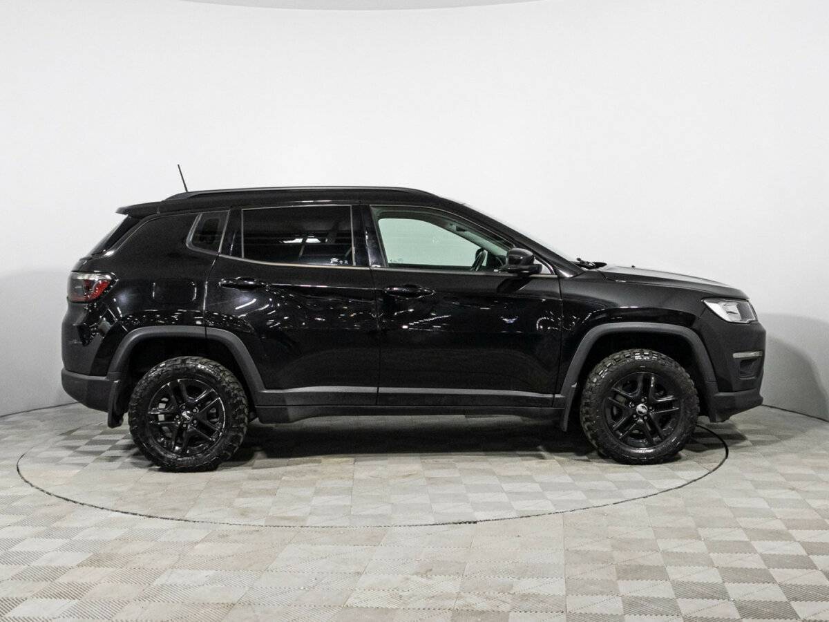 Jeep Compass с пробегом — 2018 год. Фото: #3