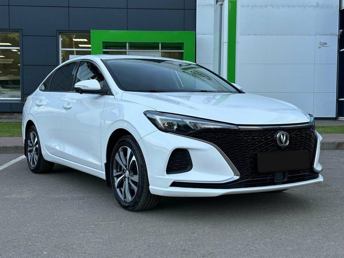 Changan Eado Plus с пробегом — 2024 год. Фото: #2