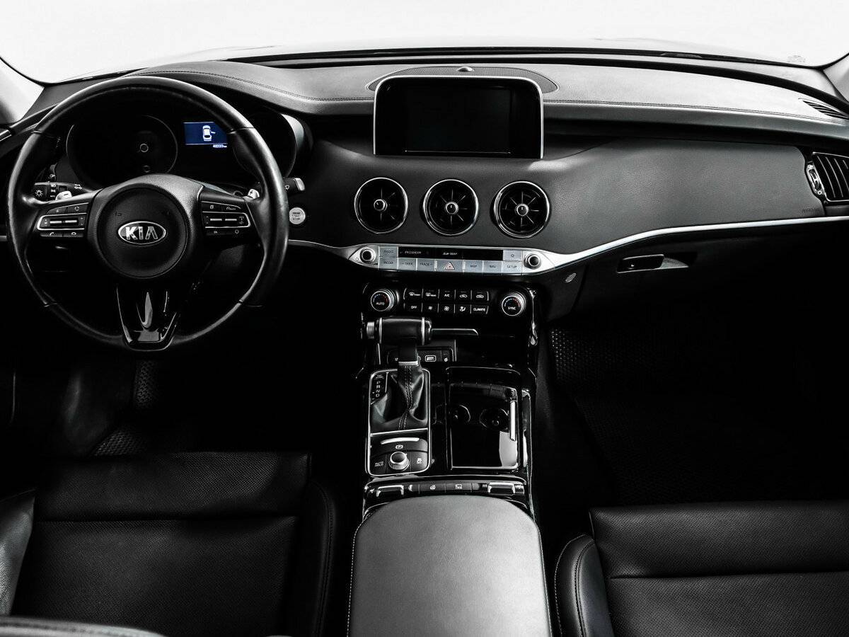 Kia Stinger с пробегом — 2019 год. Фото: #10