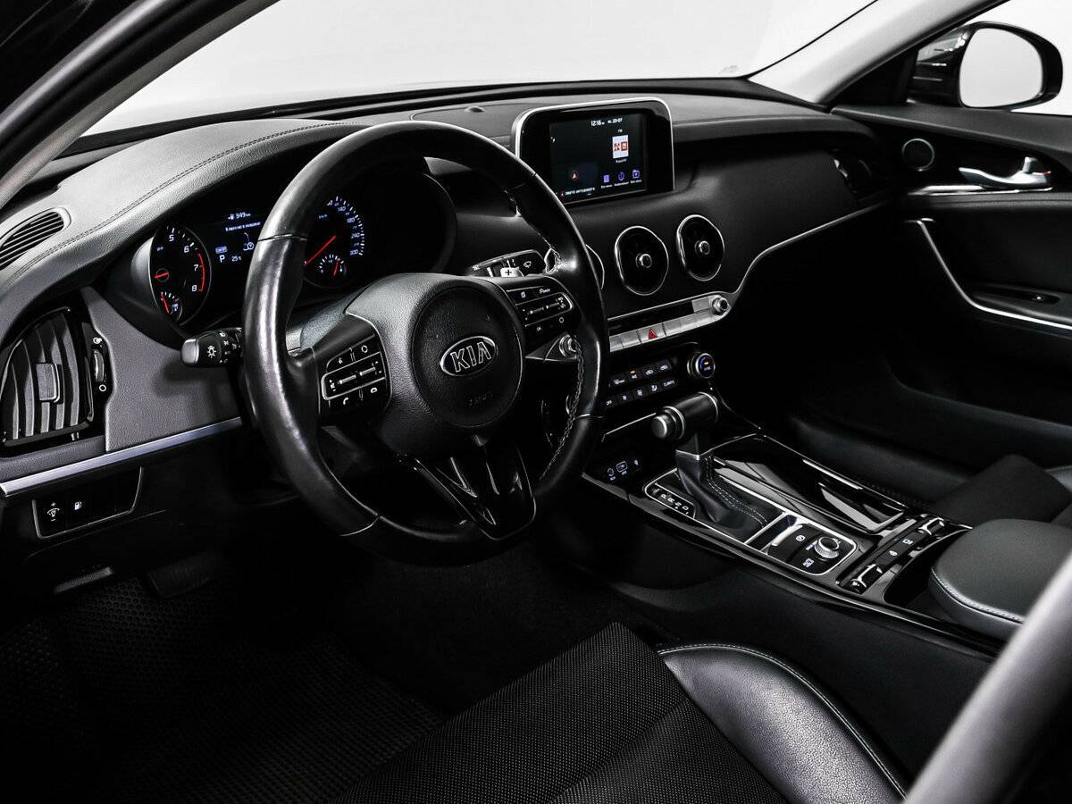 Kia Stinger с пробегом — 2019 год. Фото: #11