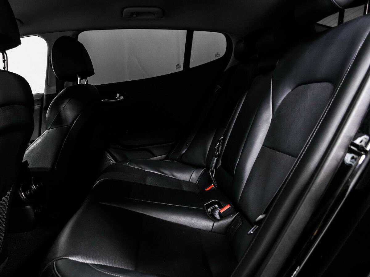 Kia Stinger с пробегом — 2019 год. Фото: #12