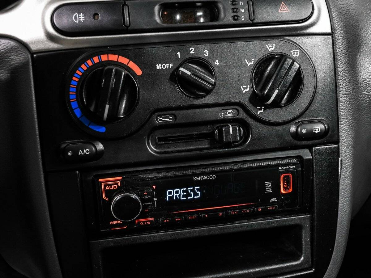 Chevrolet Lanos с пробегом — 2008 год. Фото: #13