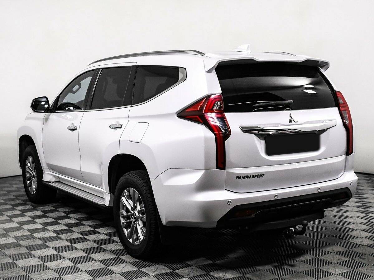Mitsubishi Pajero Sport с пробегом — 2020 год. Фото: #6