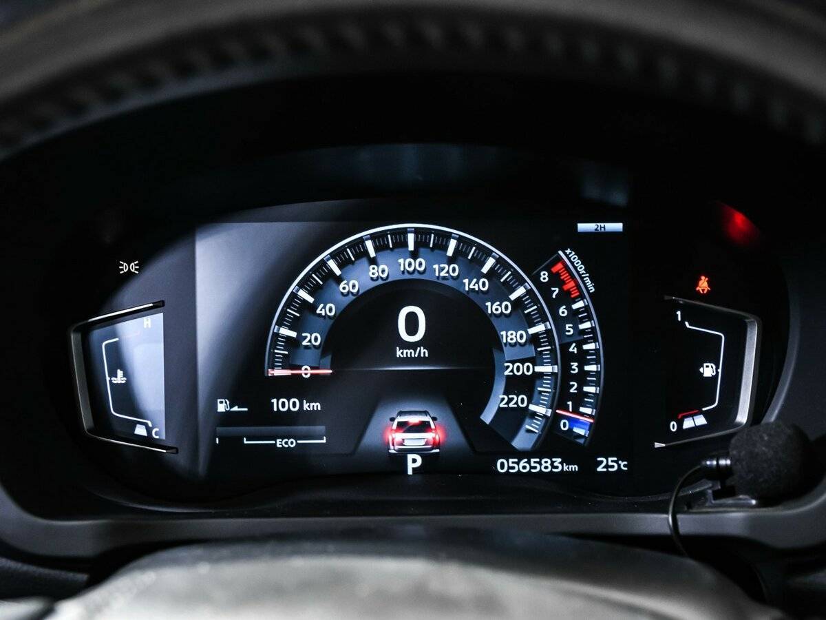 Mitsubishi Pajero Sport с пробегом — 2020 год. Фото: #9