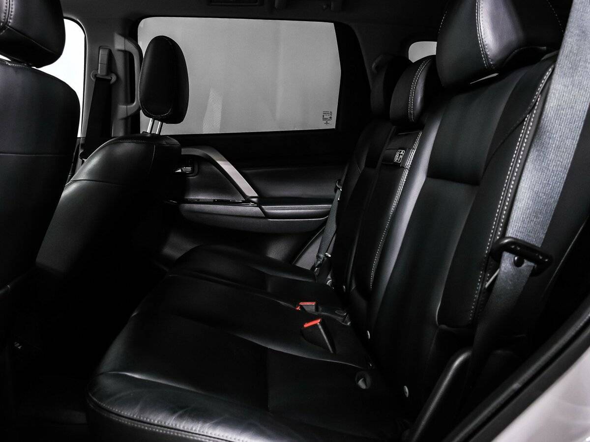 Mitsubishi Pajero Sport с пробегом — 2020 год. Фото: #12