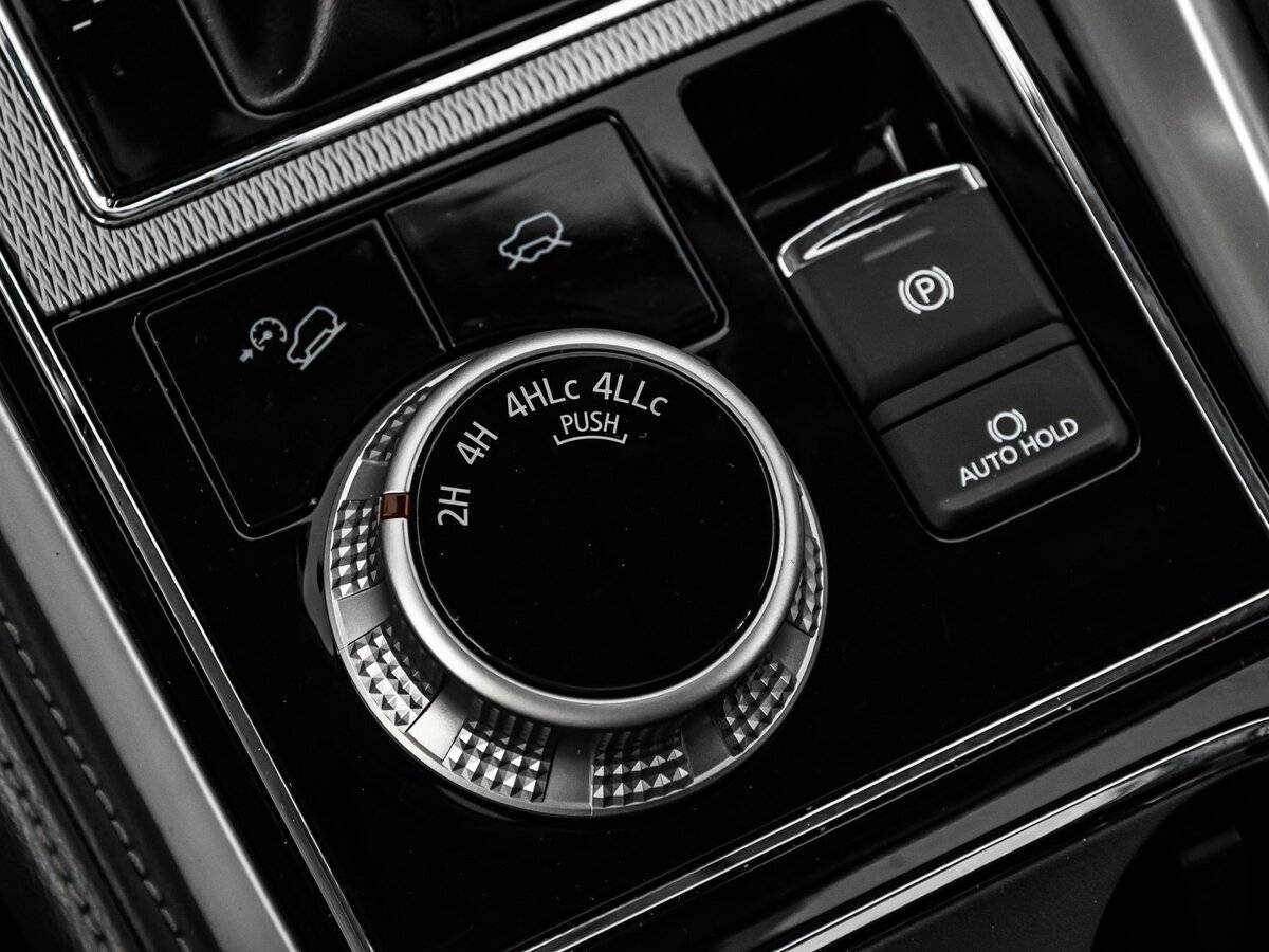 Mitsubishi Pajero Sport с пробегом — 2020 год. Фото: #18