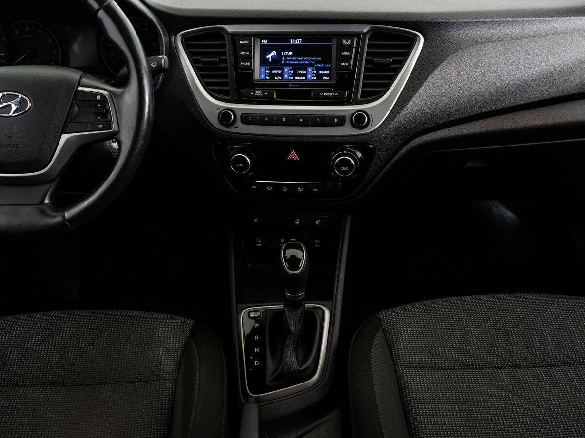 Hyundai Solaris с пробегом — 2018 год. Фото: #11