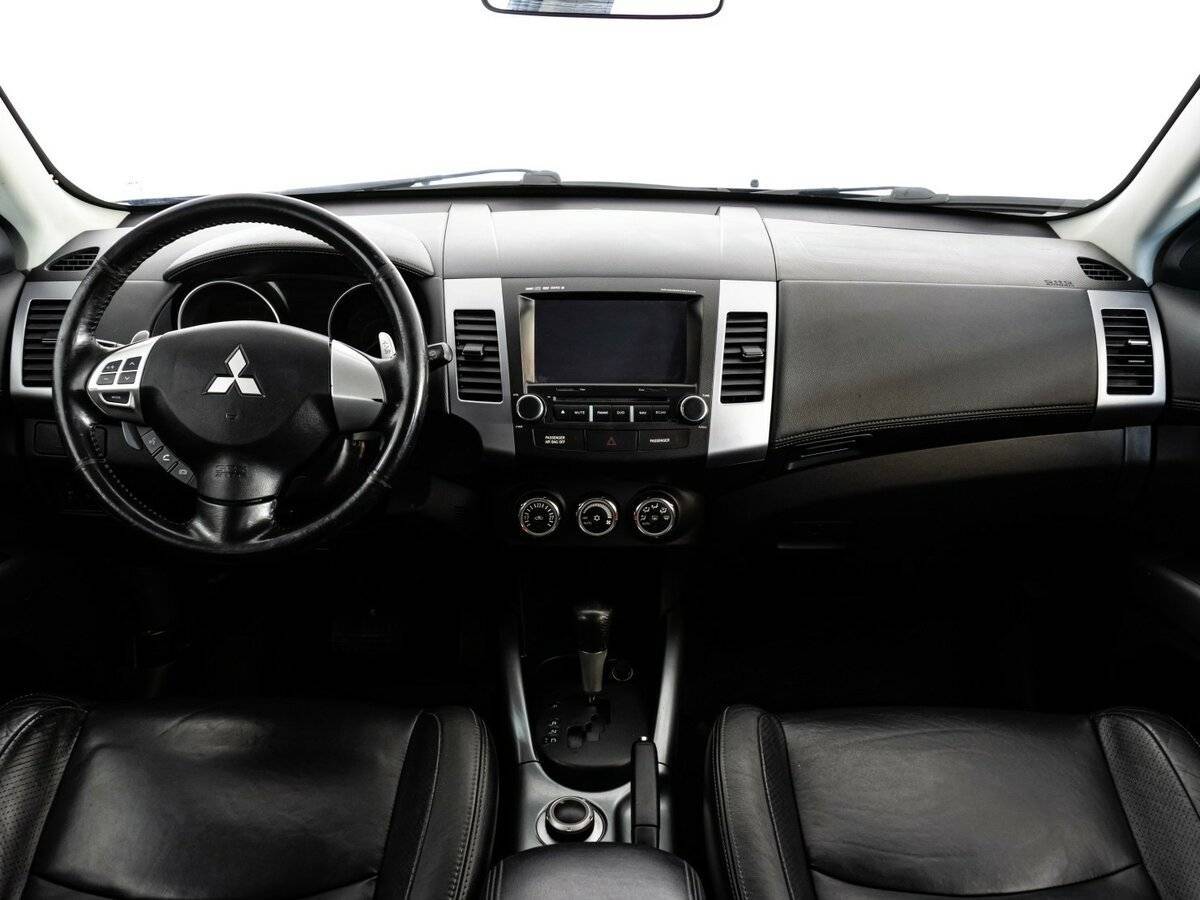 Mitsubishi Outlander с пробегом — 2010 год. Фото: #9