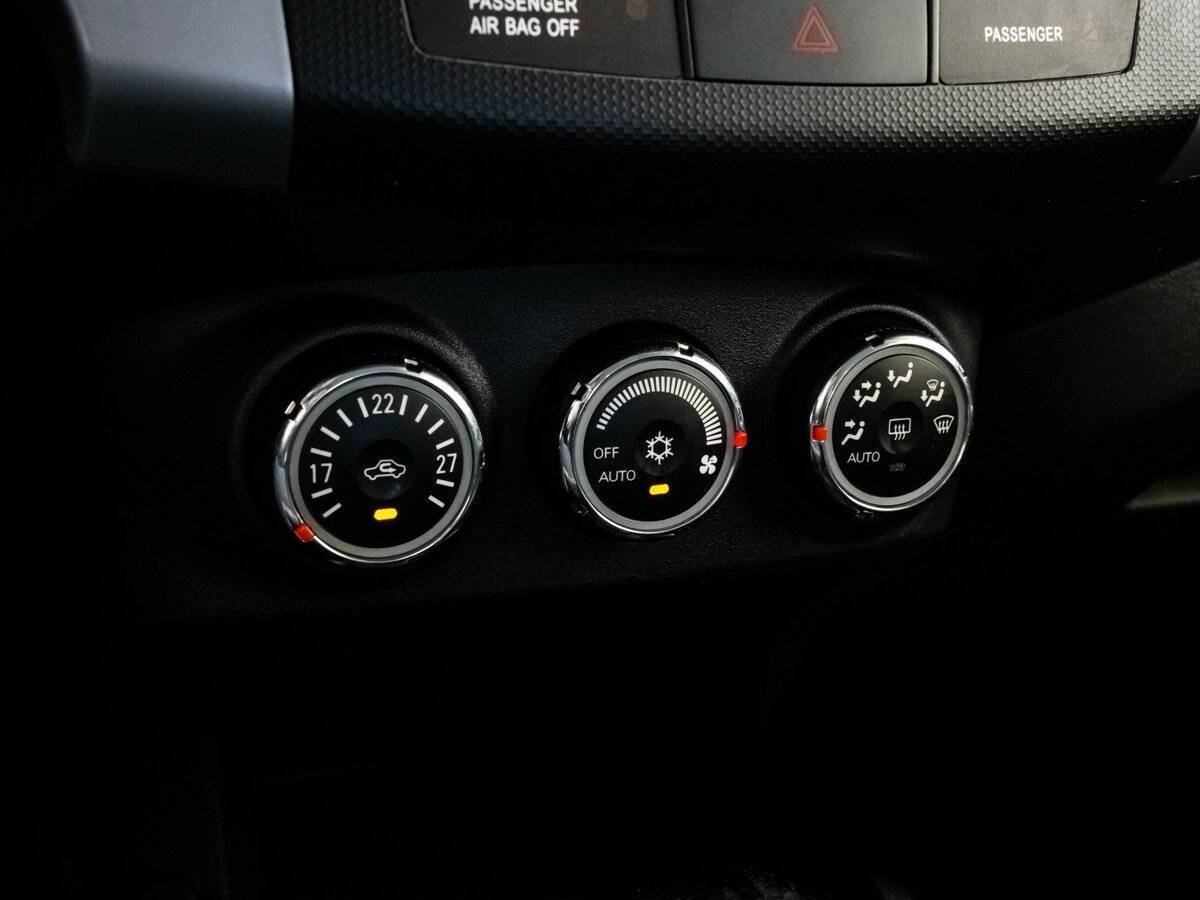 Mitsubishi Outlander с пробегом — 2010 год. Фото: #12