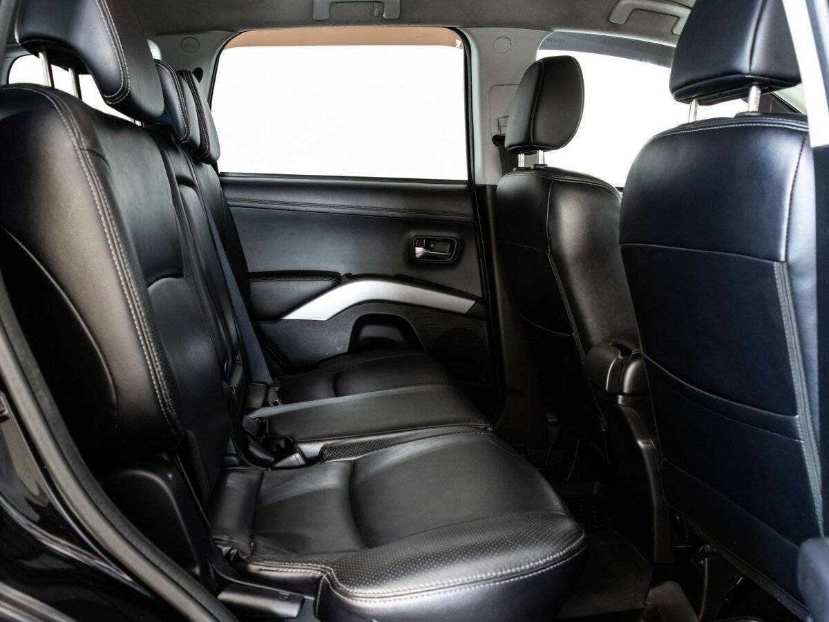 Mitsubishi Outlander с пробегом — 2010 год. Фото: #13