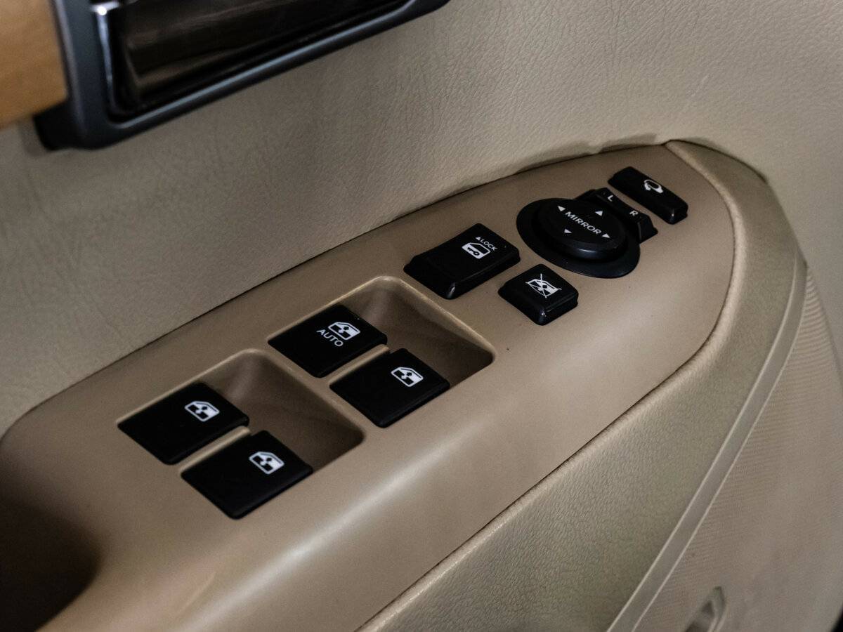 Kia Mohave с пробегом — 2012 год. Фото: #22