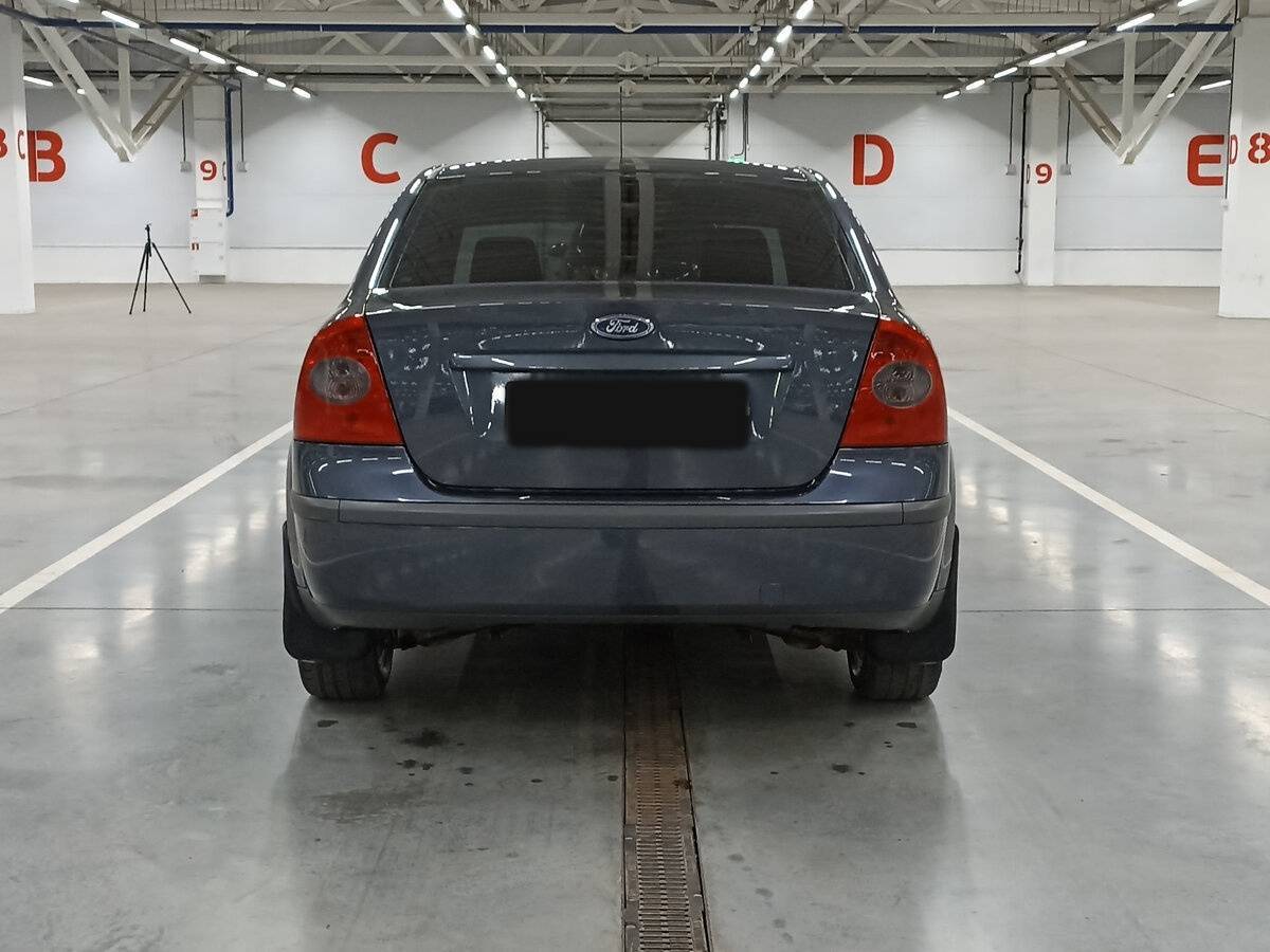Ford Focus с пробегом — 2006 год. Фото: #5
