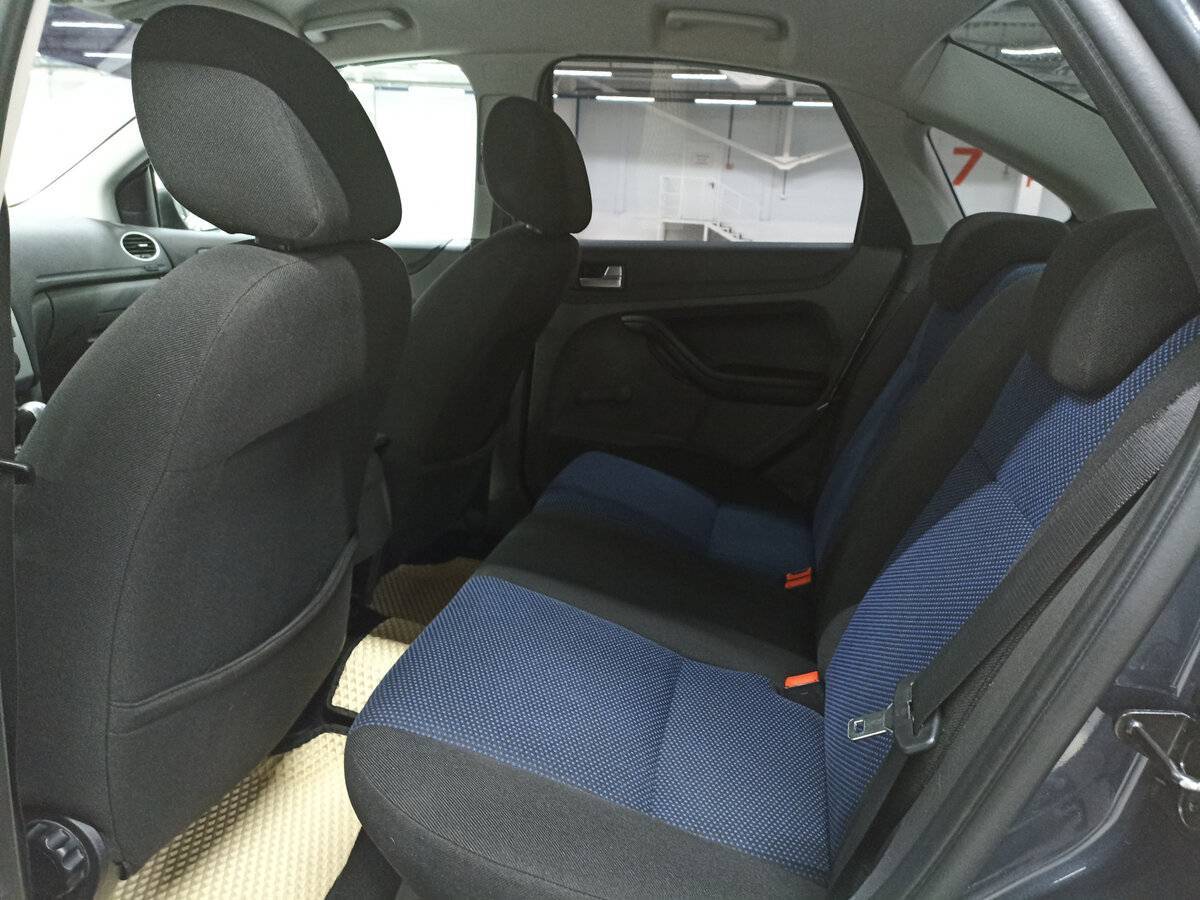 Ford Focus с пробегом — 2006 год. Фото: #11