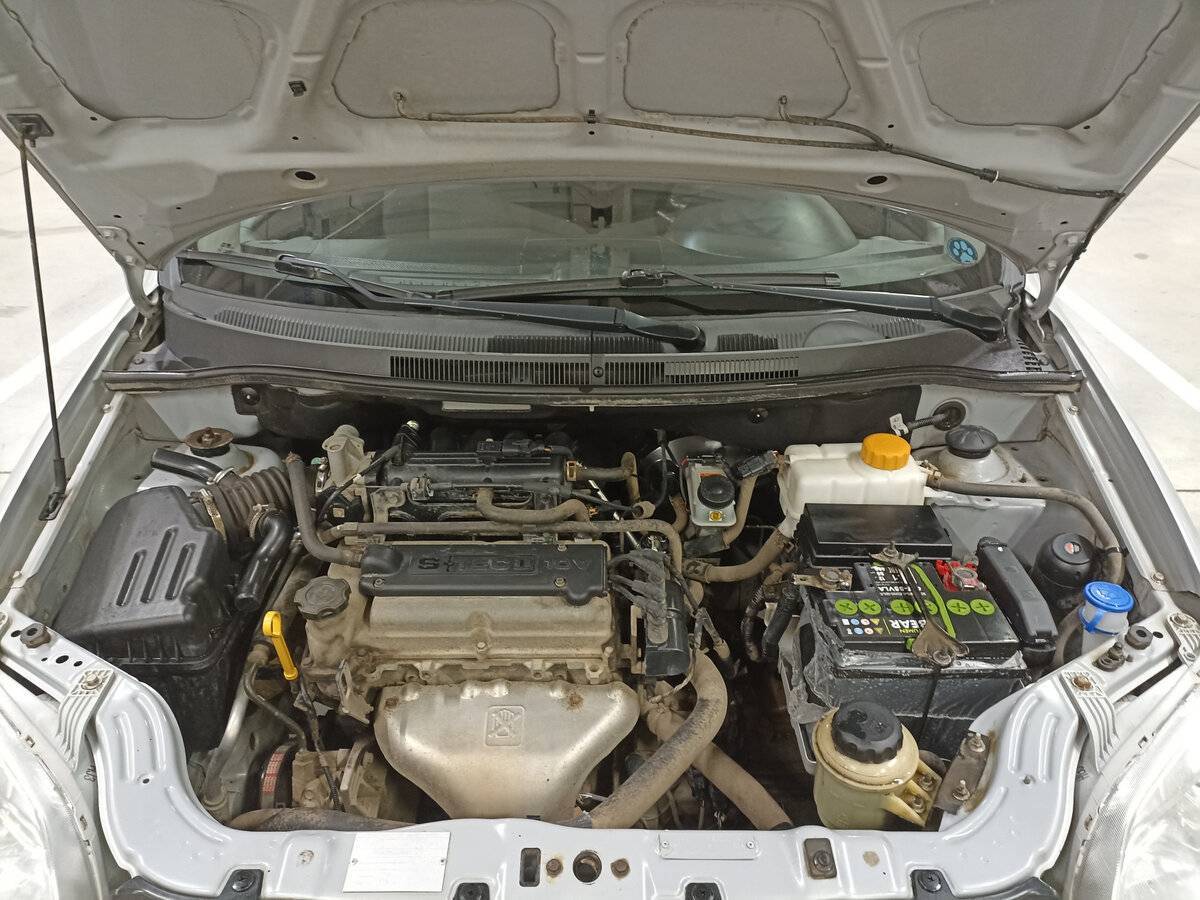 Chevrolet Aveo с пробегом — 2010 год. Фото: #8