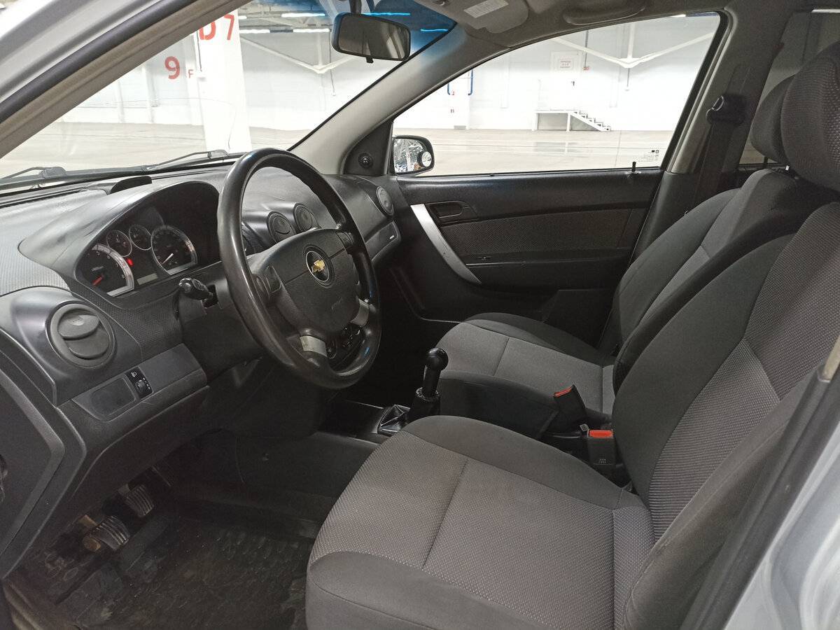 Chevrolet Aveo с пробегом — 2010 год. Фото: #15