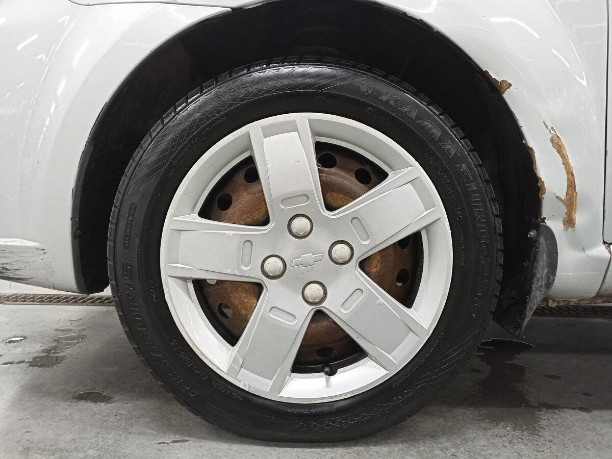 Chevrolet Aveo с пробегом — 2010 год. Фото: #17