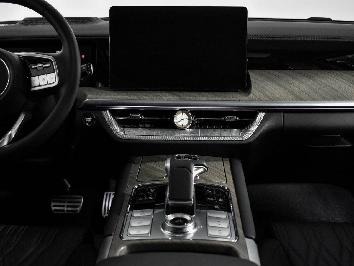 Tank 500 с пробегом — 2023 год. Фото: #17