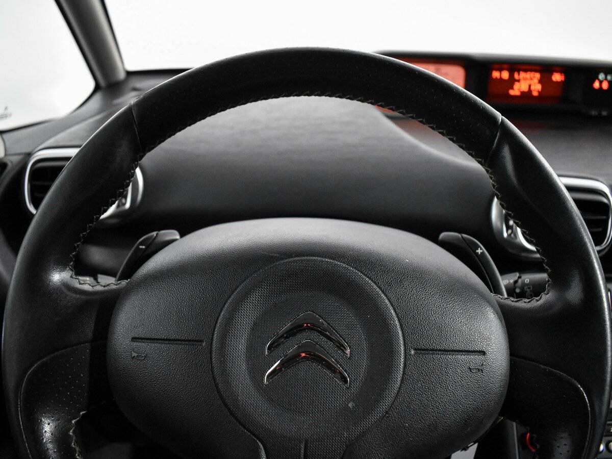 Citroen C3 Picasso с пробегом — 2013 год. Фото: #14
