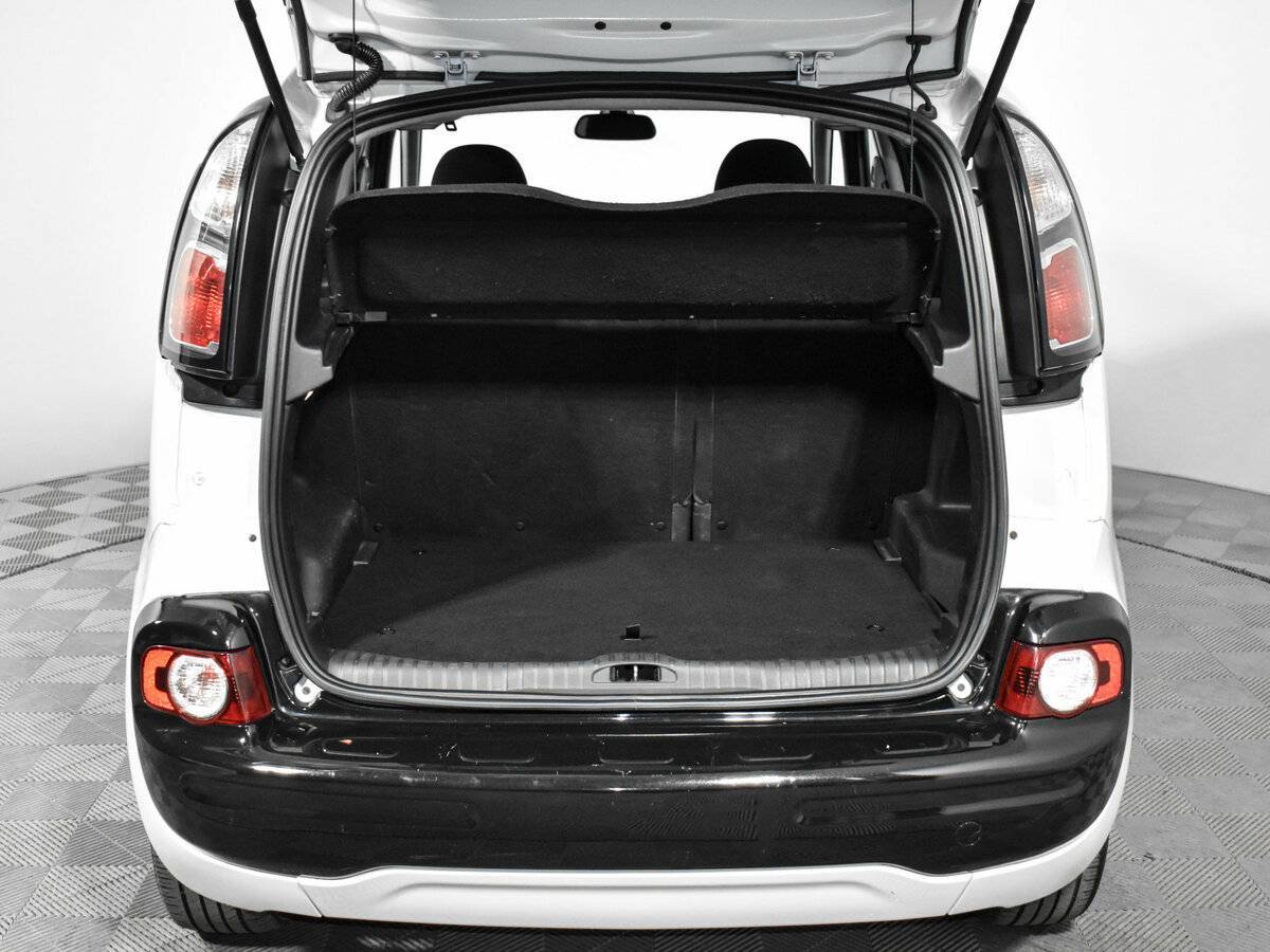 Citroen C3 Picasso с пробегом — 2013 год. Фото: #16