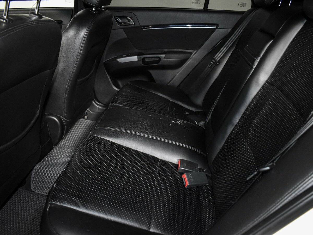 Geely Emgrand EC7 с пробегом — 2013 год. Фото: #10