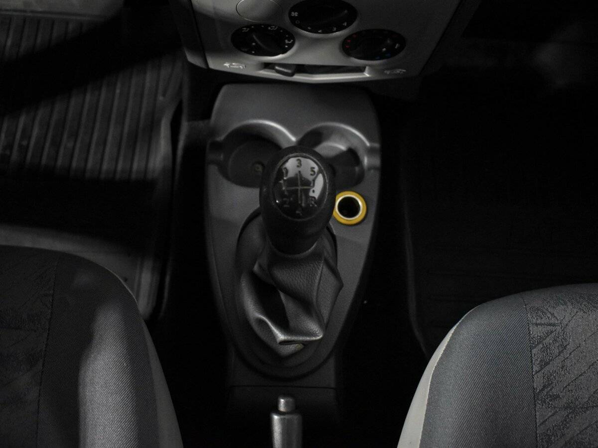 Renault Logan с пробегом — 2008 год. Фото: #9