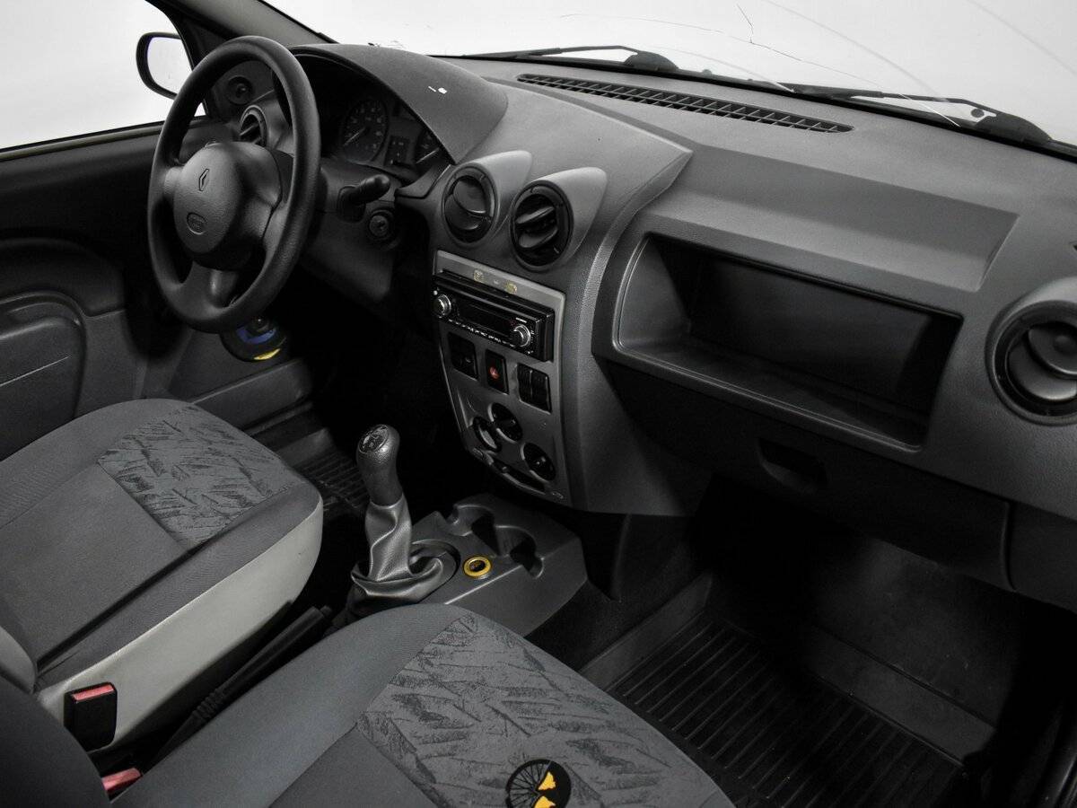 Renault Logan с пробегом — 2008 год. Фото: #11