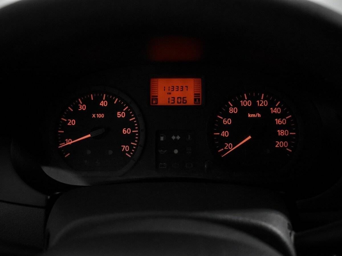 Renault Logan с пробегом — 2008 год. Фото: #16