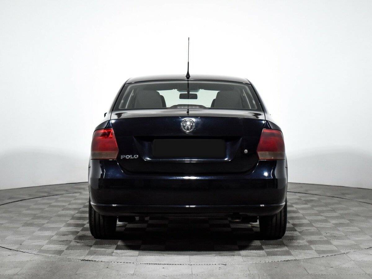 Volkswagen Polo с пробегом — 2010 год. Фото: #5