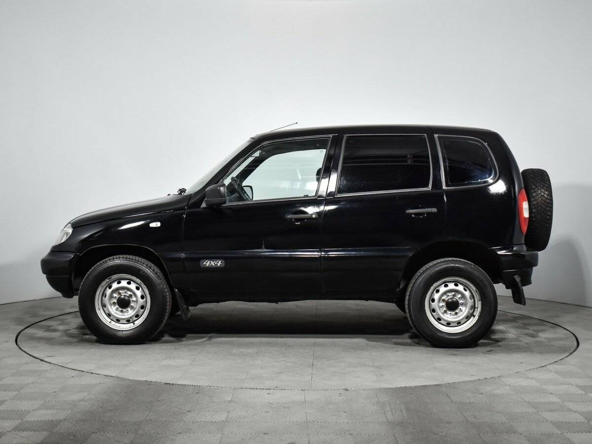 Chevrolet Niva с пробегом — 2005 год. Фото: #7