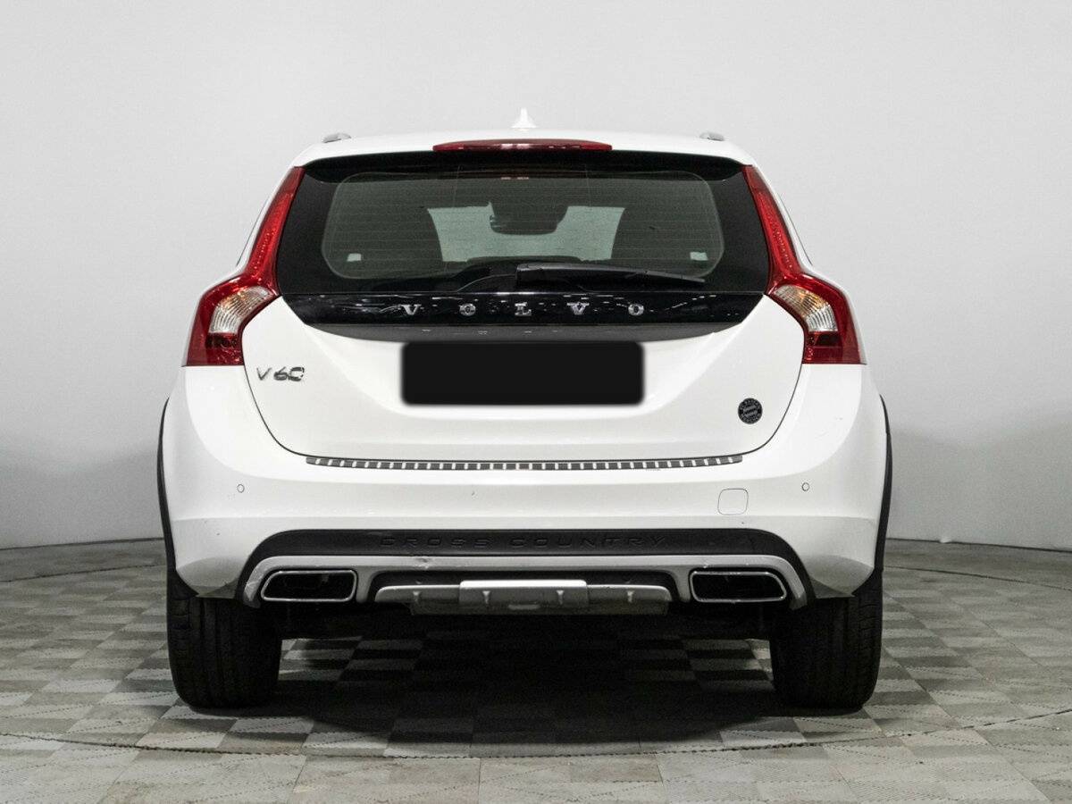 Volvo V60 Cross Country с пробегом — 2018 год. Фото: #5