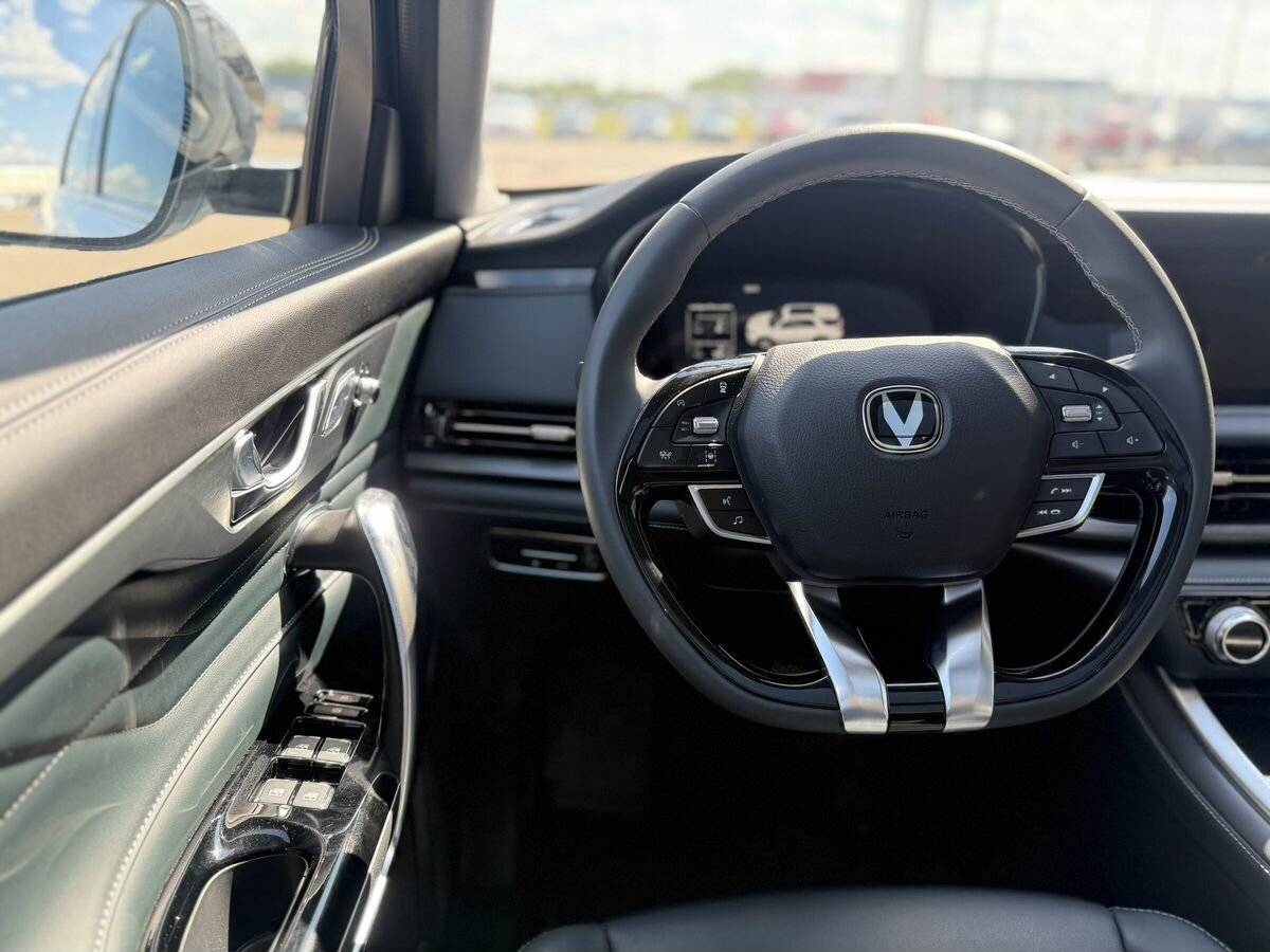 Changan CS95 с пробегом — 2023 год. Фото: #17